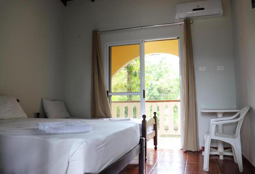 ペンション Camping Pousada Ilha Do Mel   Frente Ao Mar