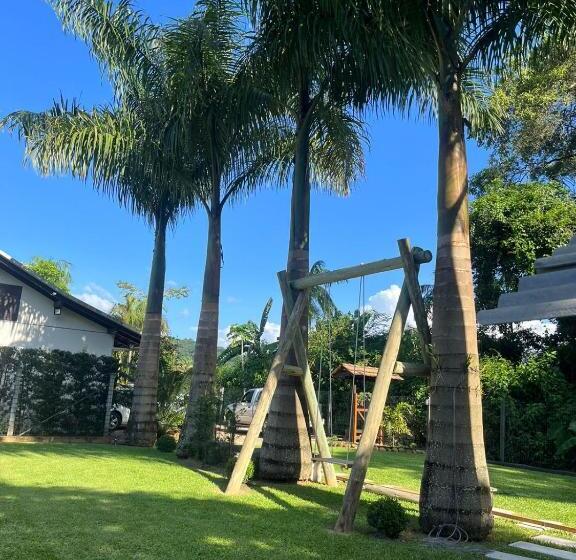 ペンション Familien Haus Pousada