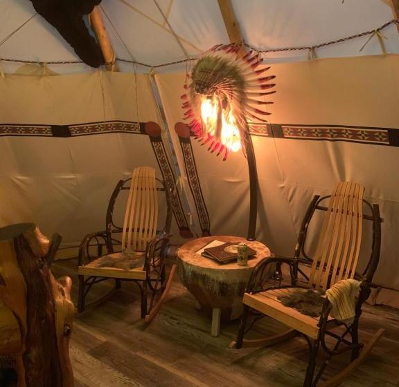 مبيت وإفطار Fox Pass Cabins