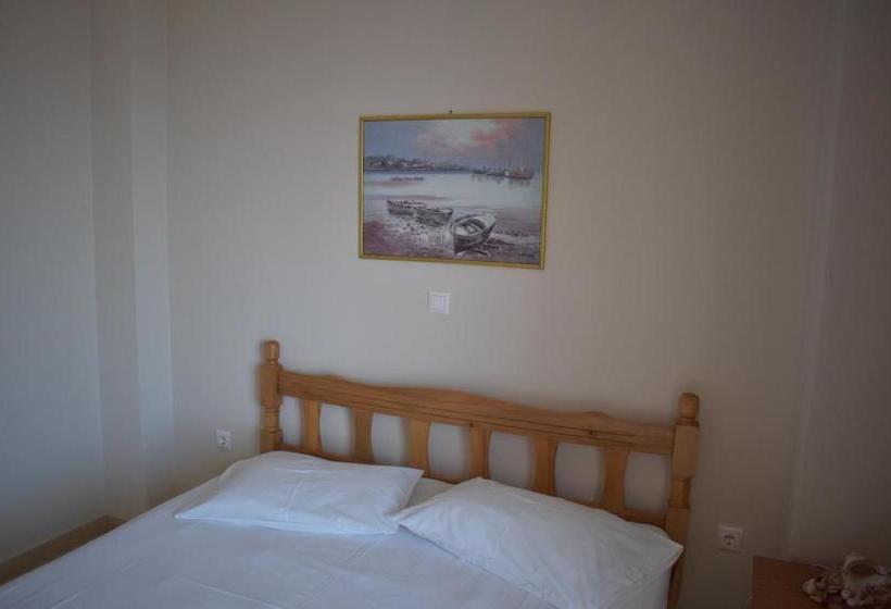 پانسیون J&b Rooms Dhermi