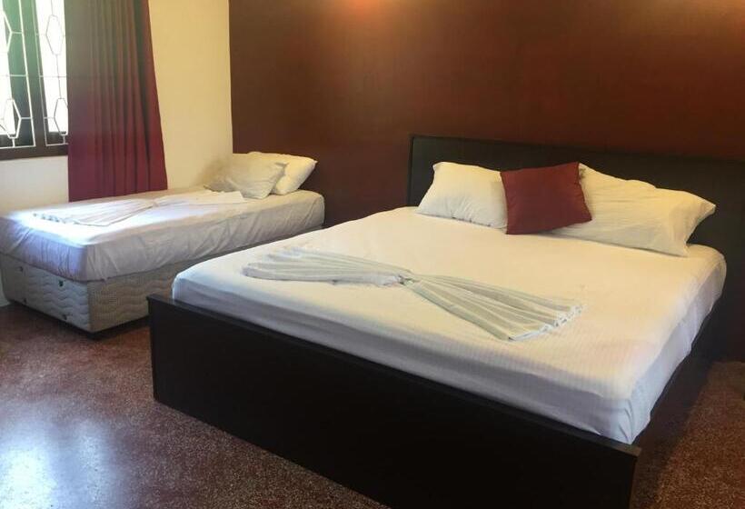 ペンション Nallur Residence