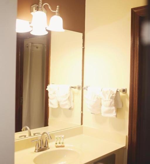 酒店 Sheridan Livery Inn & Restaurant