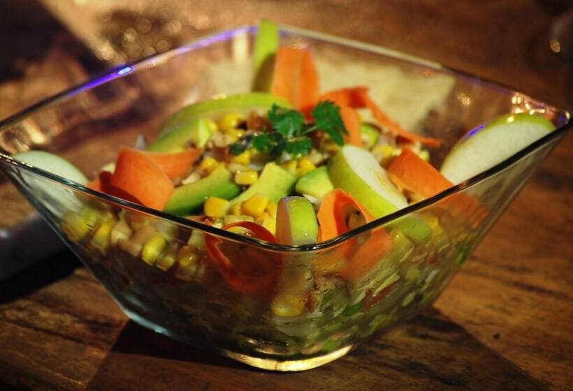 هاستل Kanta Sana