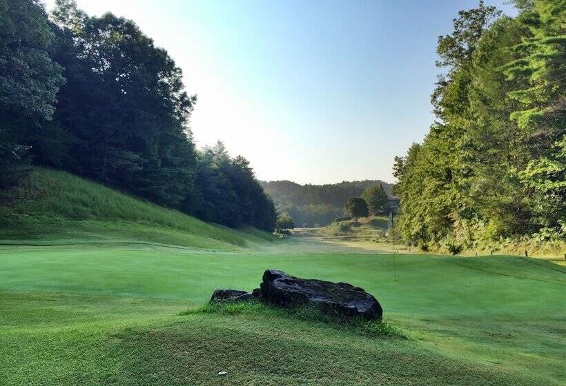 Valhalla Resort