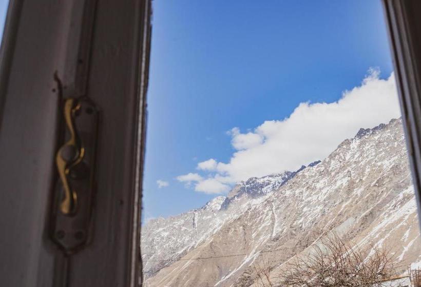 پانسیون Guest House Kavtarashvili 38