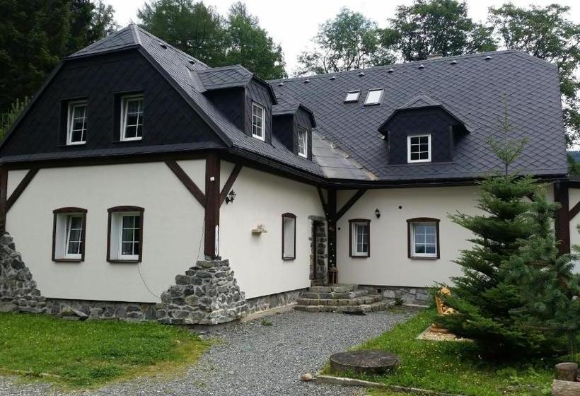 بنسيون Penzion Ostruznik