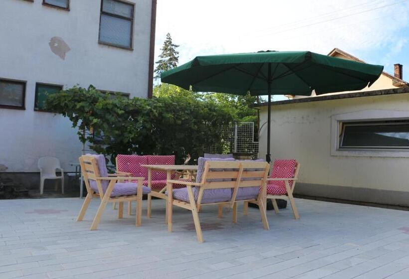 Hostel Trajan