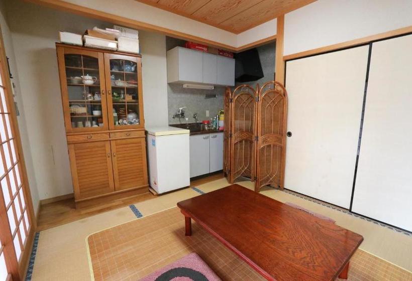 פנסיון Guesthouse Hikari