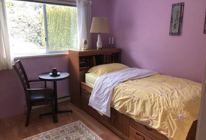 بنسيون Honeysuckle House