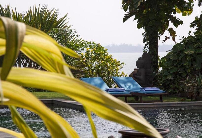 리조트 Ahilya By The Sea