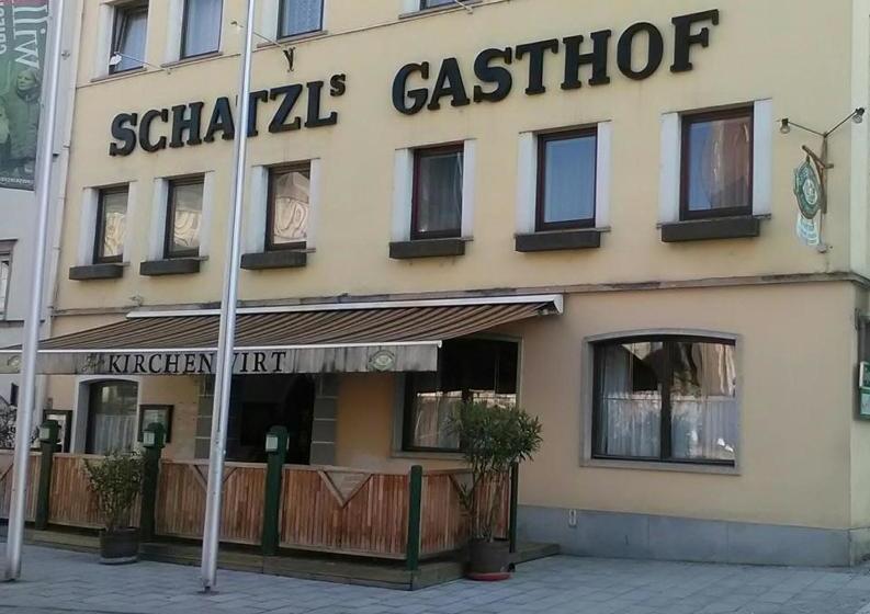 ユースホステル Gasthof Schatzl