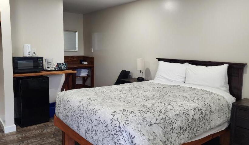הוסטל Meares Vista Inn