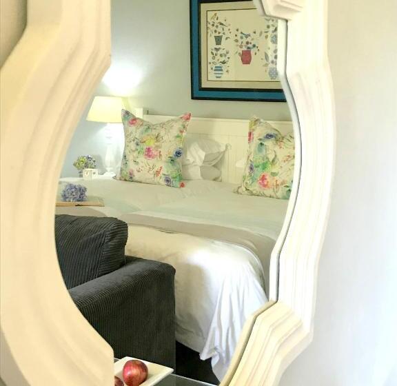 פנסיון A Kings View