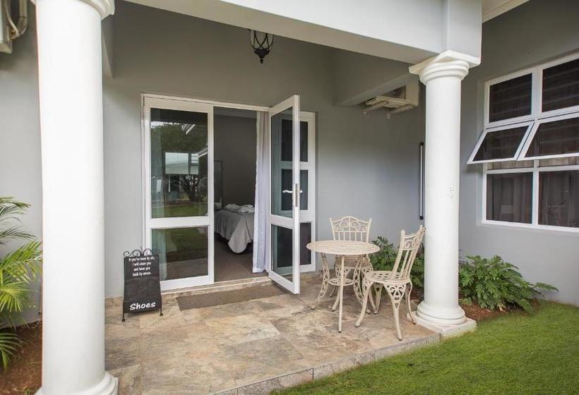 פנסיון Familia Guesthouse