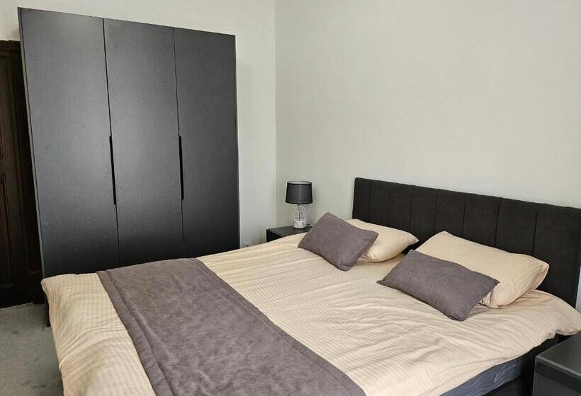 פנסיון Guest House Rohat Lux
