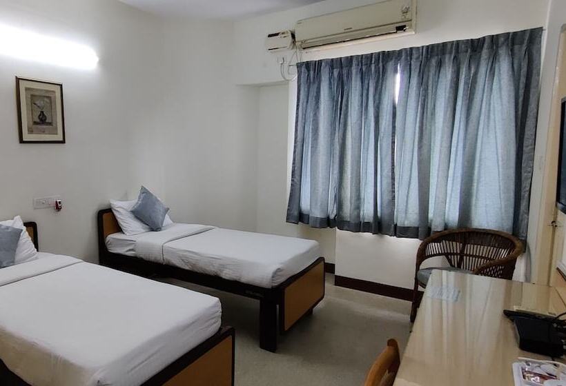 پانسیون Ywca International Guest House