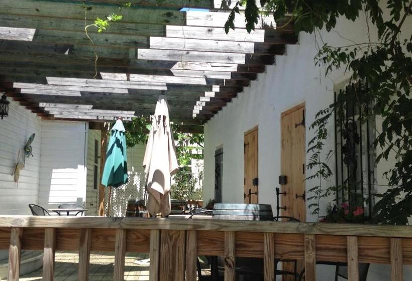 Peabody S  Hip Little Stay  B&b