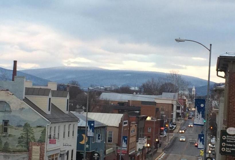 Peabody S  Hip Little Stay  B&b