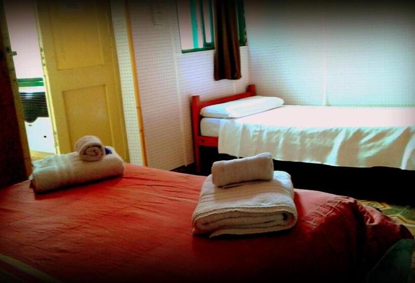 پانسیون Hostal Yatasto