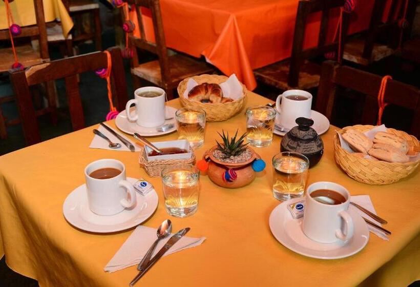 پانسیون Hostal Yatasto