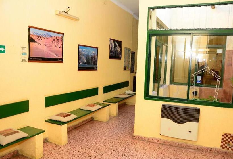 پانسیون Hostal Yatasto