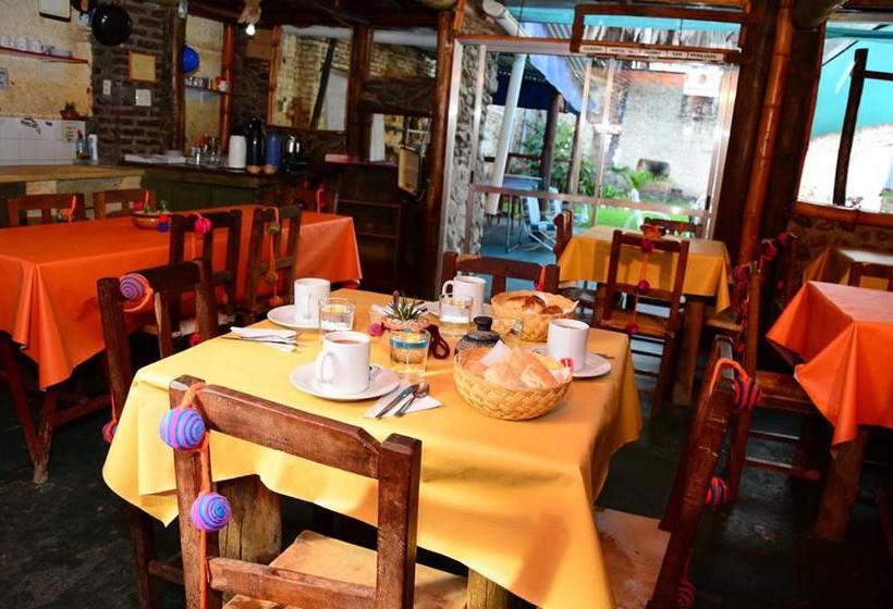 پانسیون Hostal Yatasto