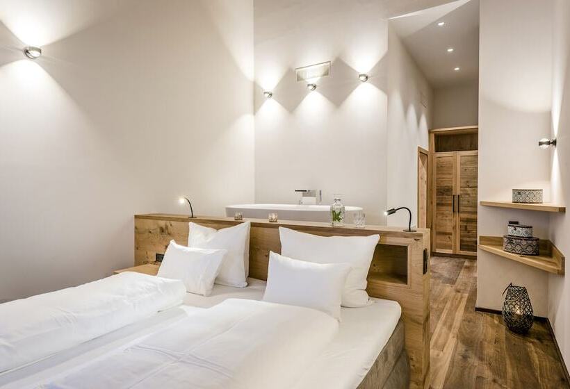 Kaiserlodge