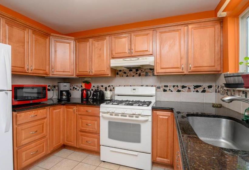 פנסיון Ranch House At Southfield