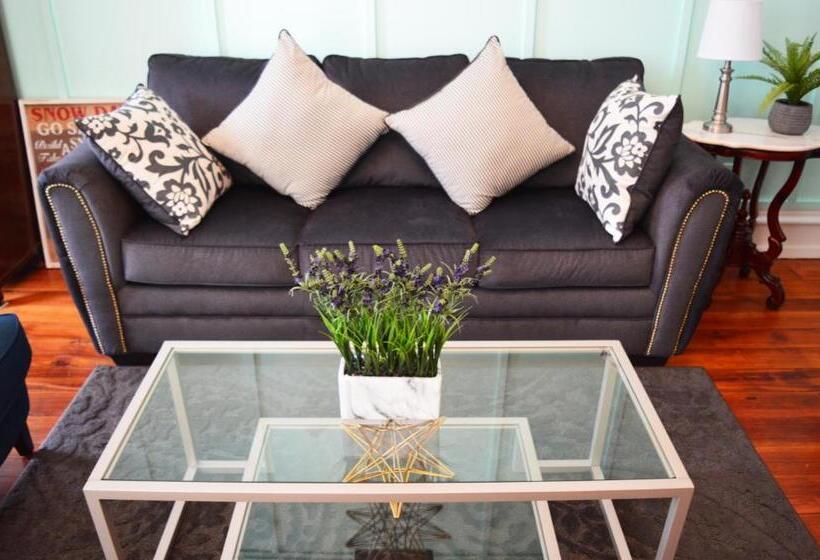호스텔 Mountain View Suites