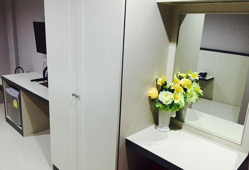 Avenue Residence