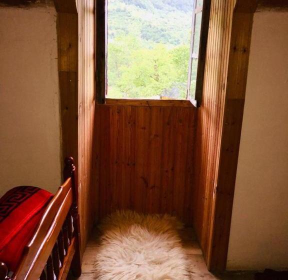 پانسیون Guesthouse Dritan Tethorja