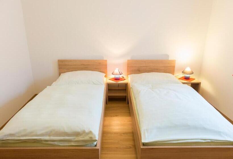 ユースホステル Gasthof Mandorfer