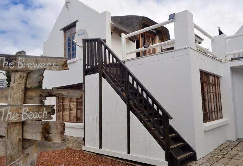פנסיון Cottage On College