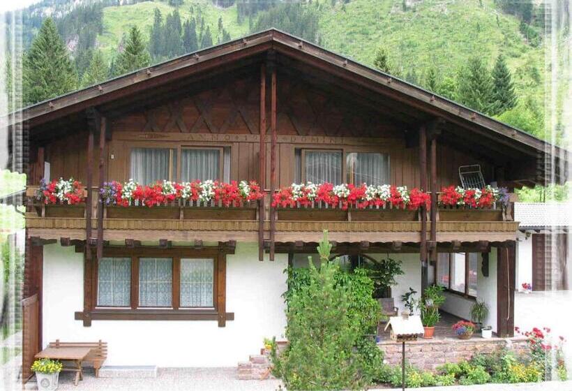 ペンション Landhaus Krinnenspitze