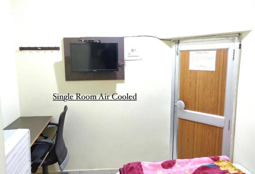 پانسیون Roop Guest House