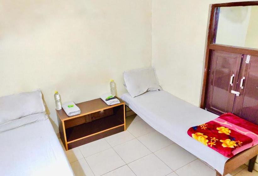 پانسیون Roop Guest House