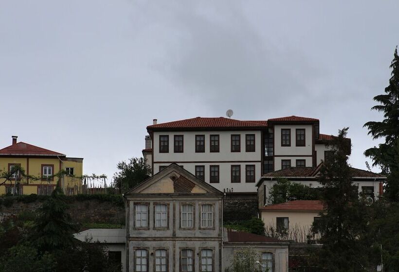 הוסטל Kanoglu Konagi