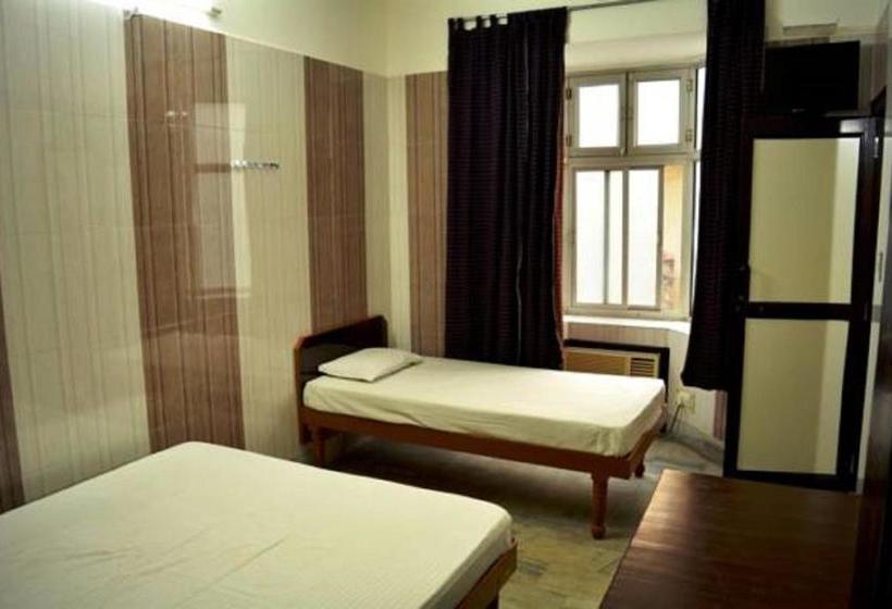 פנסיון Milap Mansion