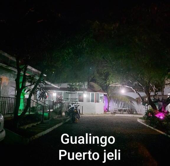 پانسیون Hostal Gualingo