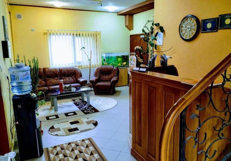 پانسیون Venesis House