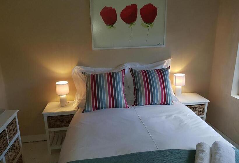 פנסיון Guest House Frame Ace