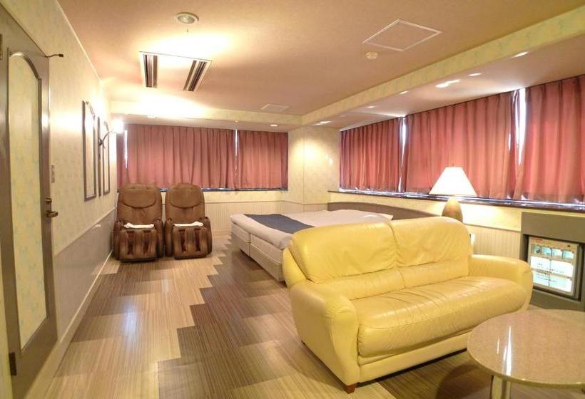 בית מלון כפרי Golf Nirasaki Inter