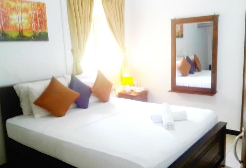 بنسيون Igloo Airport Villa