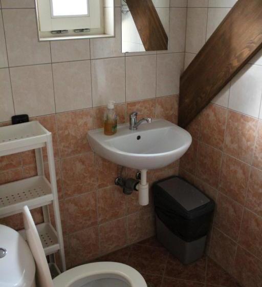 膳宿费 Penzion V Zelený