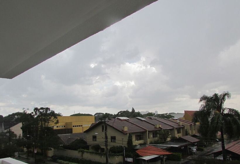 بنسيون Villa Tata Suítes Ltda