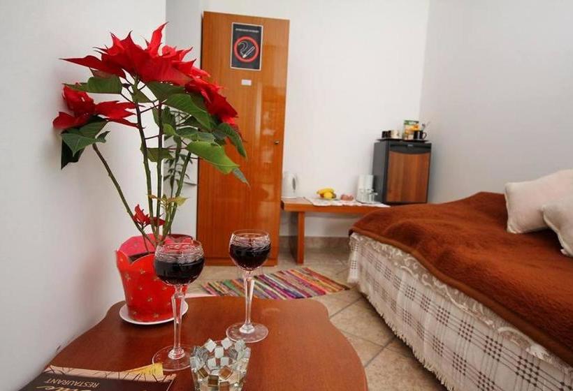 پانسیون 3 Platana