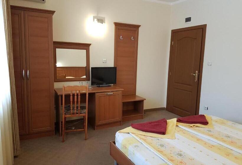 Пансион Guest House Markovi Aheloy