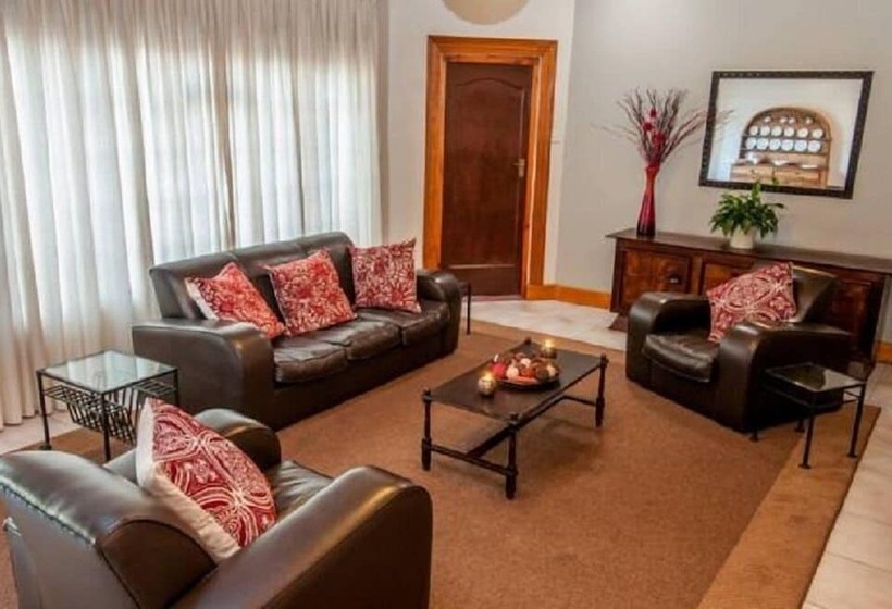 پانسیون Lenore Guest House