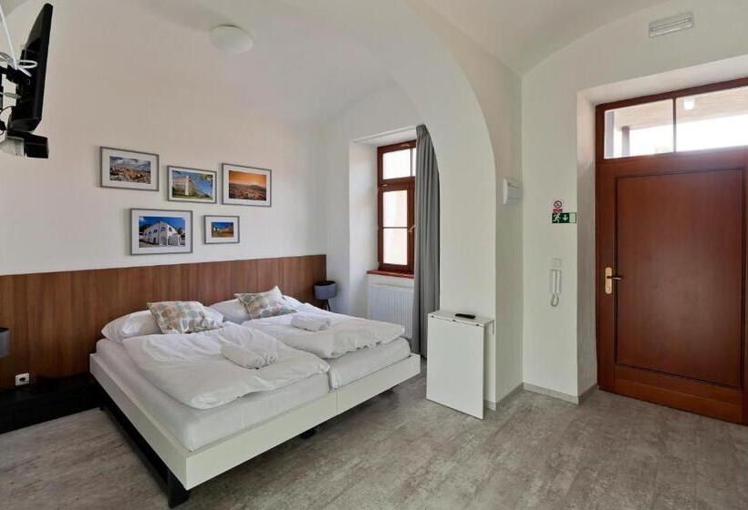 پانسیون Městský Penzion Mikulov