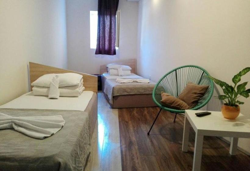 پانسیون Sleep&go Guest House